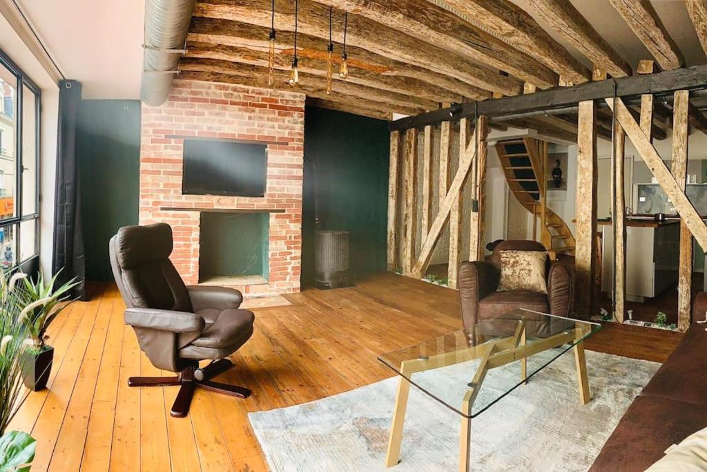 Grand Appartement Charme Ancien Et Confort Le Mans Bagian luar foto